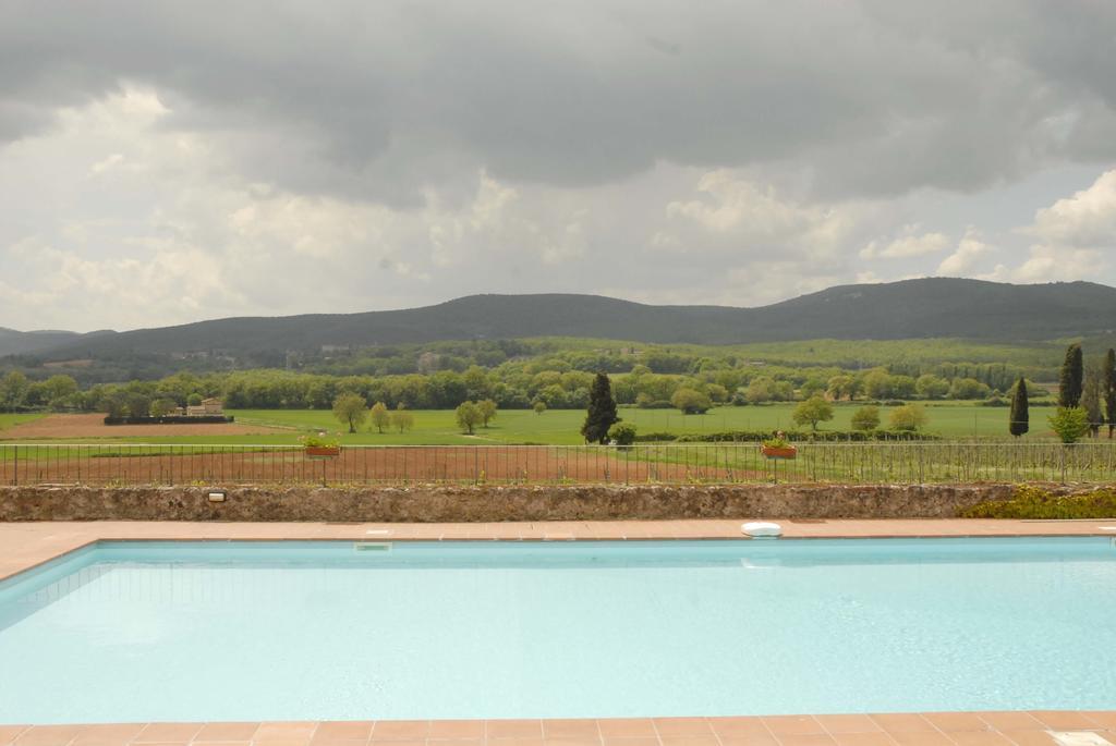 Relais Borgo Di Toiano Guest House Sovicille Exterior photo