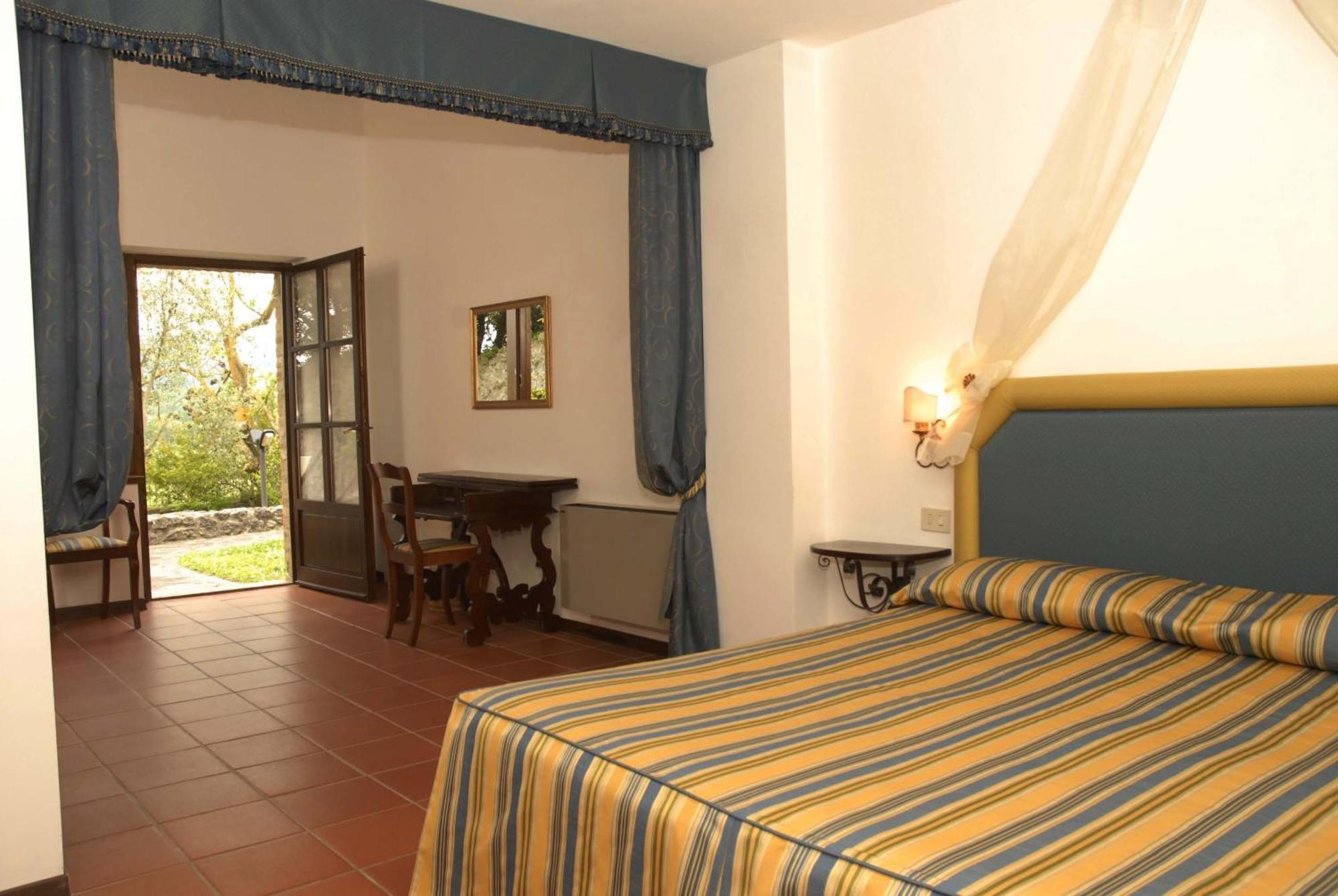 Relais Borgo Di Toiano Guest House Sovicille Exterior photo