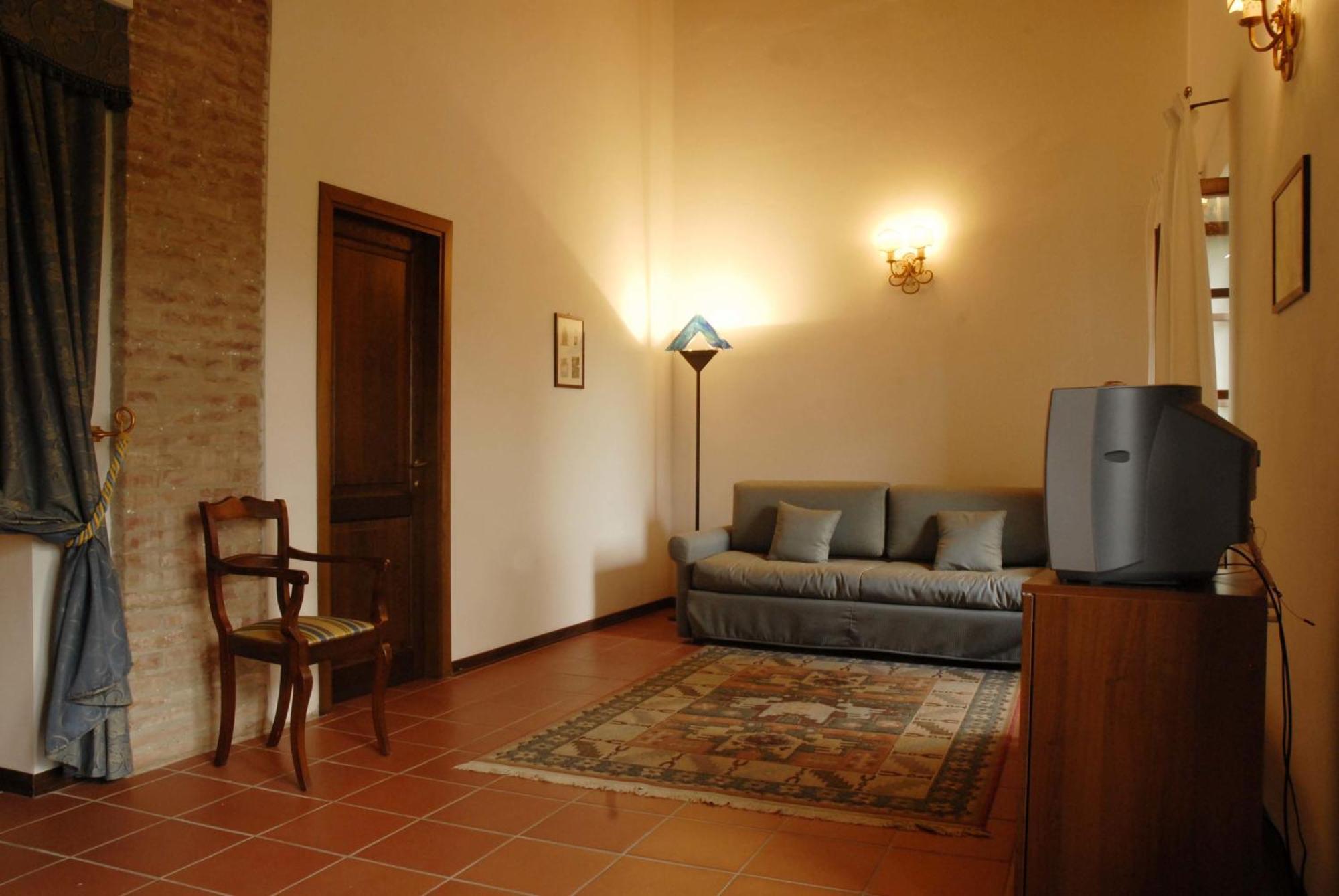 Relais Borgo Di Toiano Guest House Sovicille Room photo